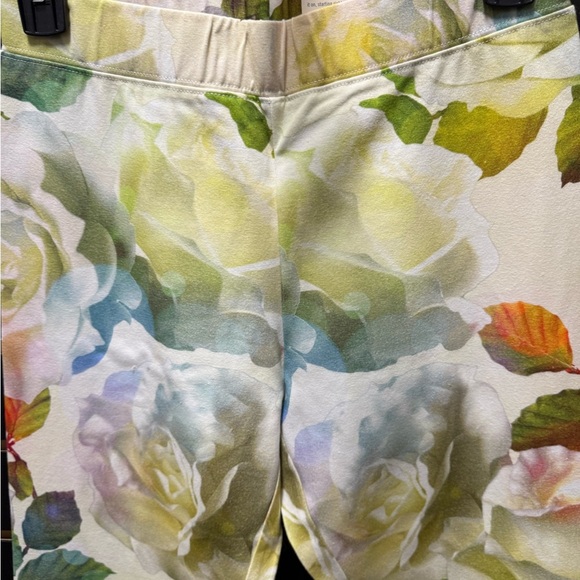 Soft Surroundings Cream Floral Ankle Leggings NWT – XS Stretchy Print Pants - Picture 2 of 3